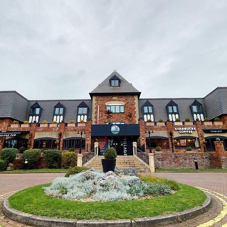 Village Hotel Manchester Cheadle Cheadle  Exterior foto